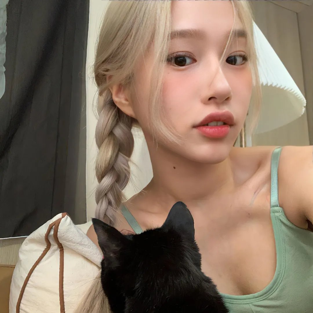 艳女新装